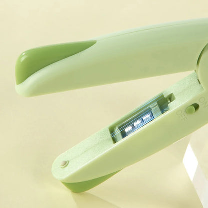 Pet anti Splash Nail Clipper with LED Light Cat and Dog Nail Clipper Cutter with Safety Lock Cat Claw Trimmer Beauty Product